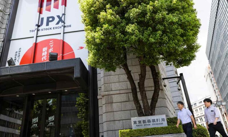 AI fever and off-exchange boom grip Japanese retail traders