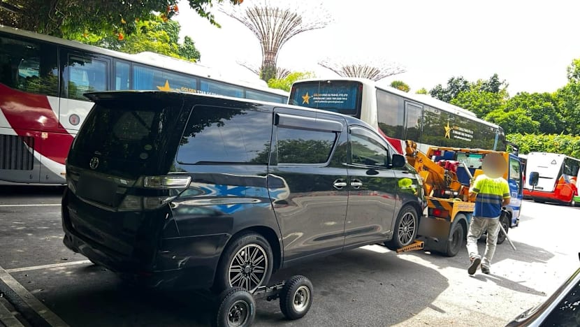 14 nabbed in crackdown on illegal cross-border transport services