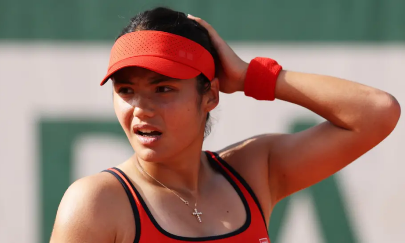 Raducanu beaten in French Open first round