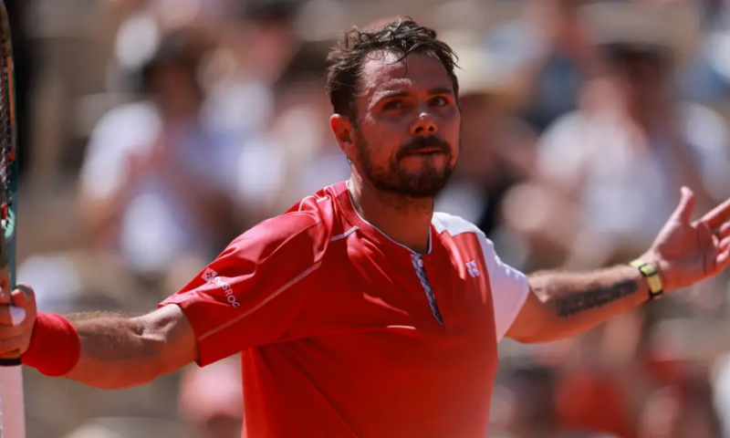 Wawrinka bids fond farewell to French Open