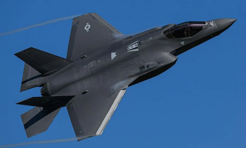 US launches new strikes on Iran, targeting missile sites and boats