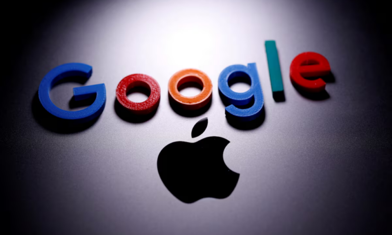 Apple, Google push for judicial oversight in Canada online safety bill 