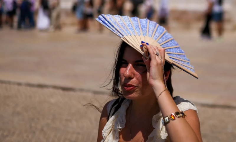 Portugal breaks hottest May day record as Europe swelters in heatwave