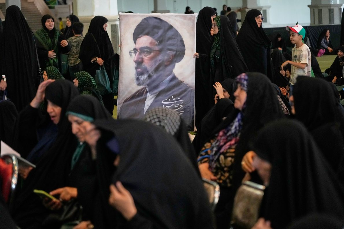 Iran, U.S. reach tentative deal to extend ceasefire, peace talks: sources