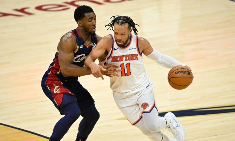 Riding New York’s historic heater: Bet Knicks moneyline, two player props at the Cleveland Cavaliers in Game 4