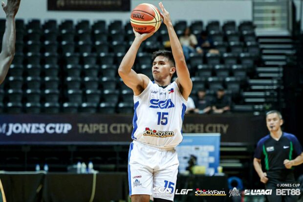 Kiefer says he will remain in Japan with new team