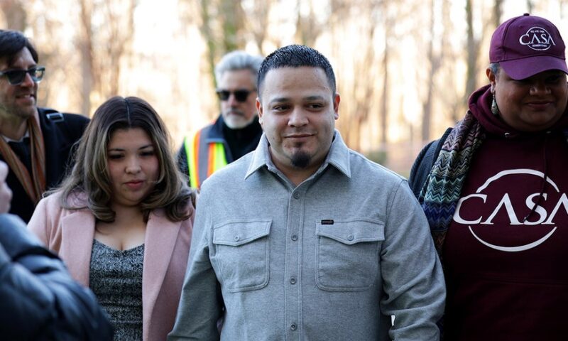 DOJ vows to appeal after judge dismisses smuggling charges against Kilmar Abrego Garcia as ‘vindictive’