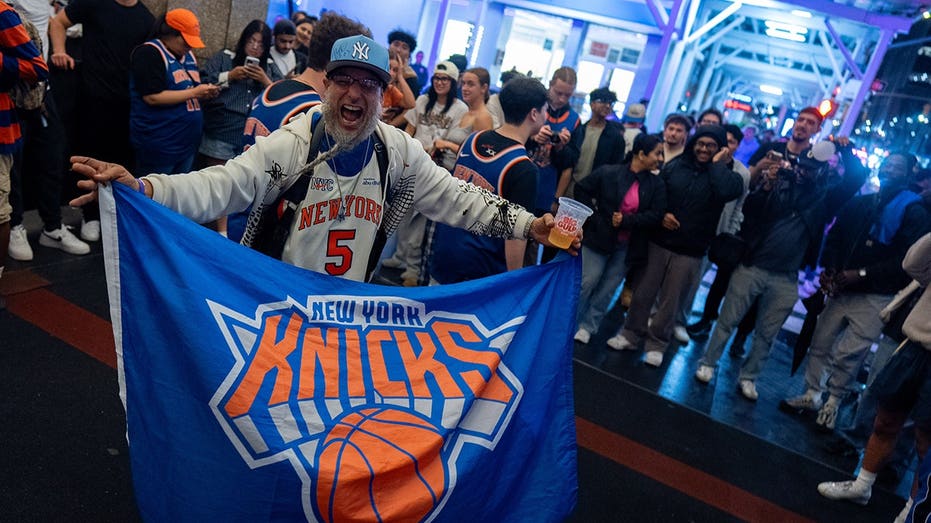 Knicks fans send NYC into chaos after franchise reaches first NBA Finals since 1999: ‘