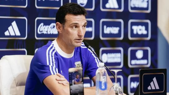 Scaloni eases fears over Messi injury ahead of World Cup