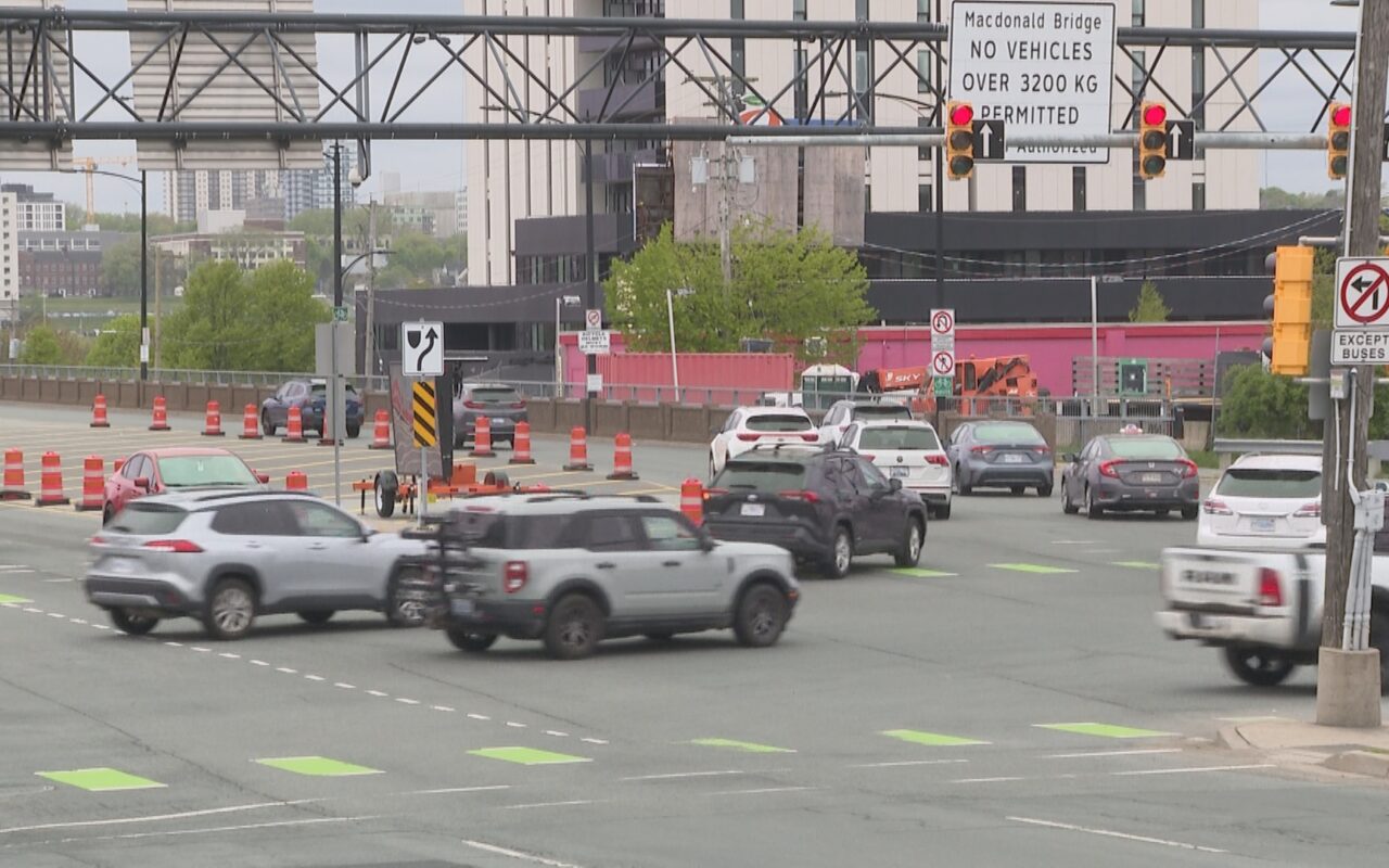 Adaptive traffic lights coming for Macdonald Bridge corridor to improve congestion