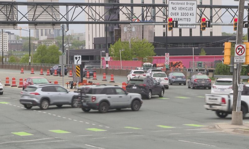 Adaptive traffic lights coming for Macdonald Bridge corridor to improve congestion
