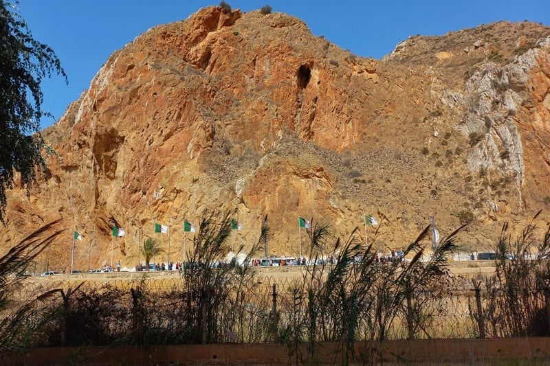 جمعية حقوقية تراسل بوريطة لإثارة ملف التهجير القسري مع الجزائر