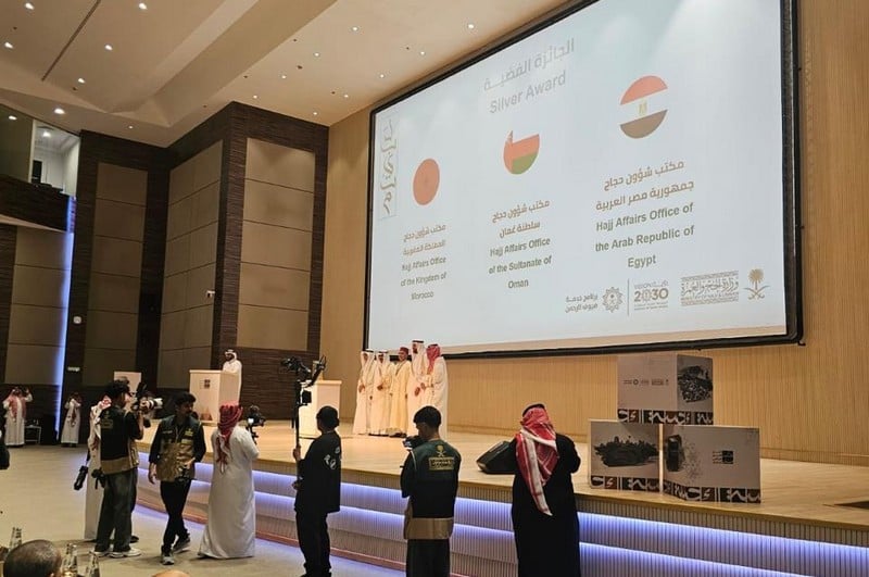 البعثة المغربية للحج تنال “جائزة لبّيتم”