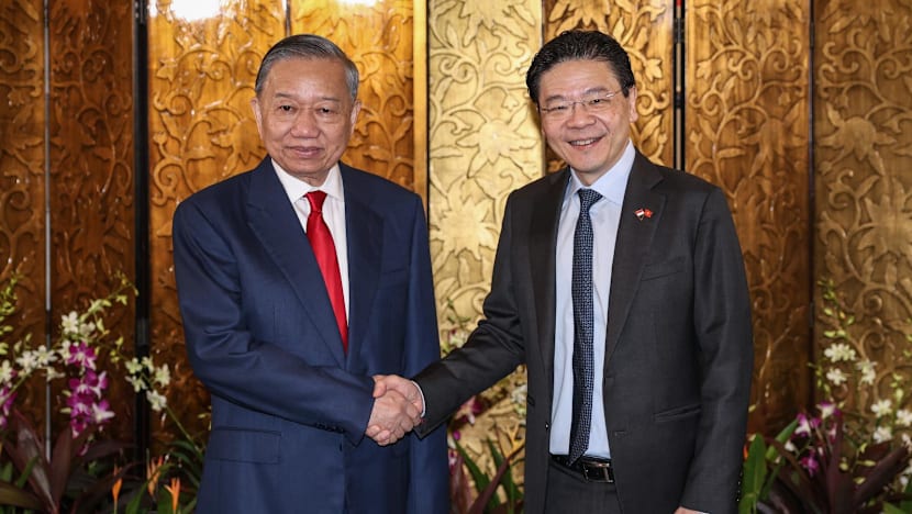 Singapore, Vietnam expand tech and manufacturing ties