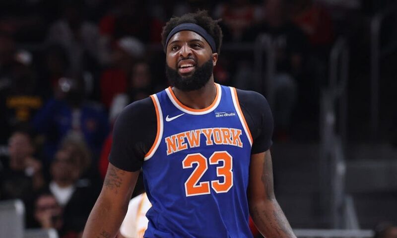Mitchell Robinson’s broken right pinky puts Knicks’ NBA Finals rotation in jeopardy ahead of Game 1: reports