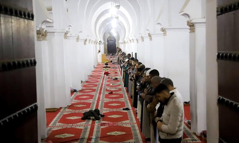 “وسطية” تختار الخطاب الديني الهادئ