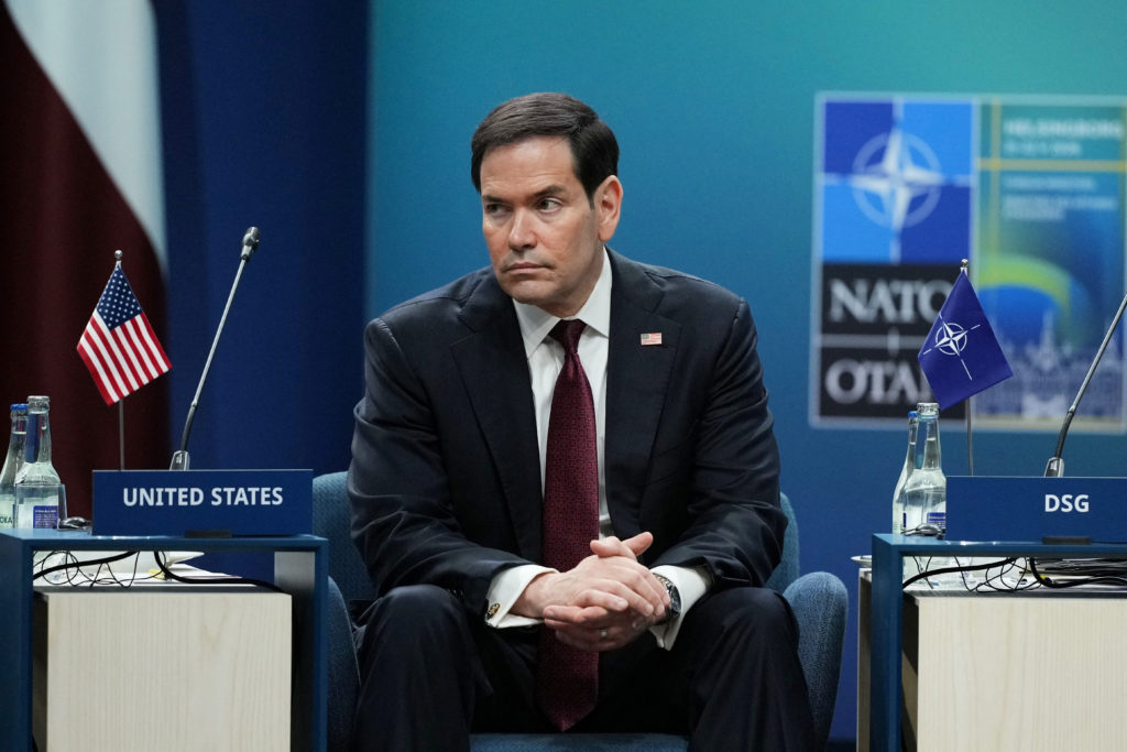 News Wrap: Rubio meets with NATO allies amid troop level confusion