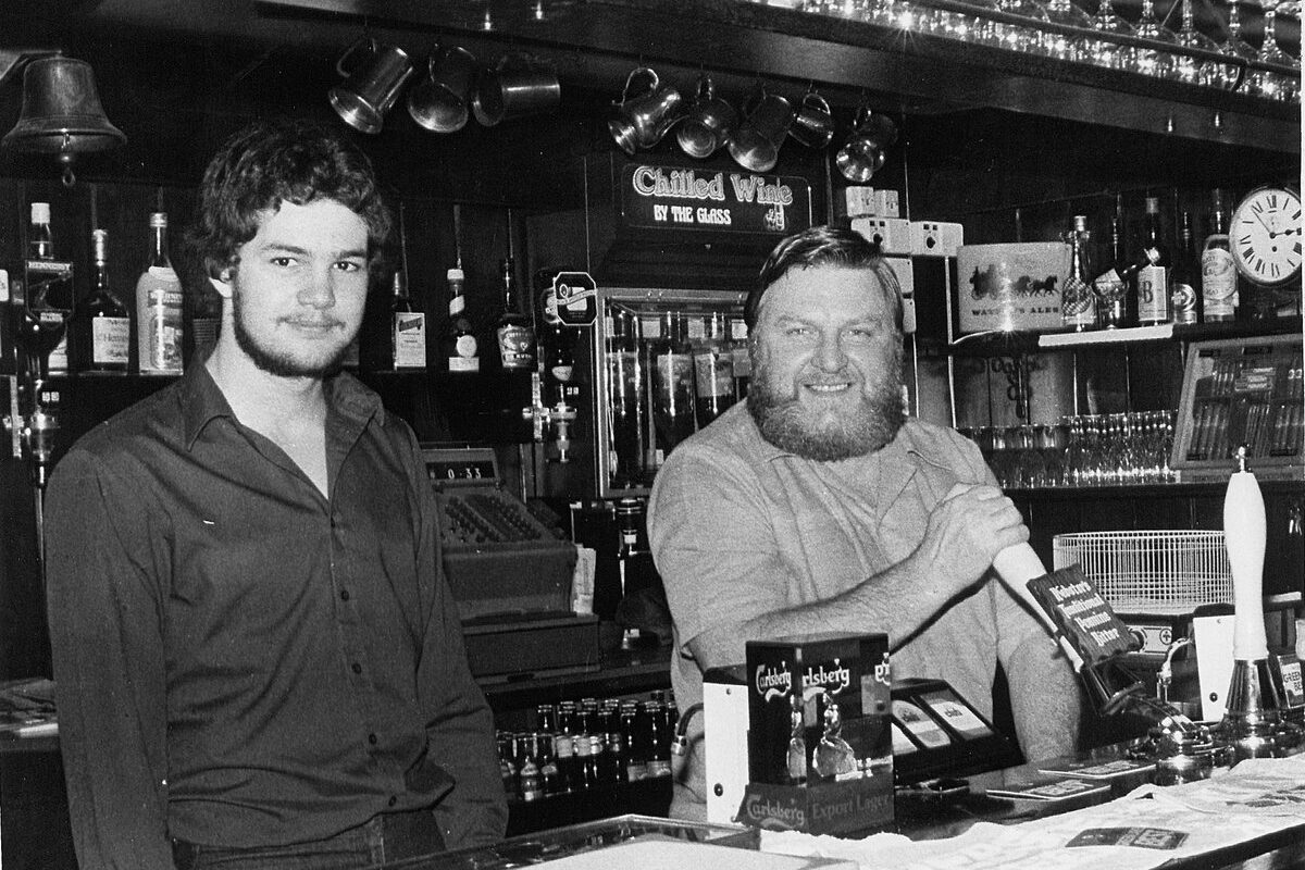 Yorkshire retro: 50 nostalgic photos show pubs and their landlords in the 80s and 90s