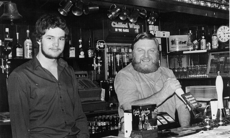Yorkshire retro: 50 nostalgic photos show pubs and their landlords in the 80s and 90s