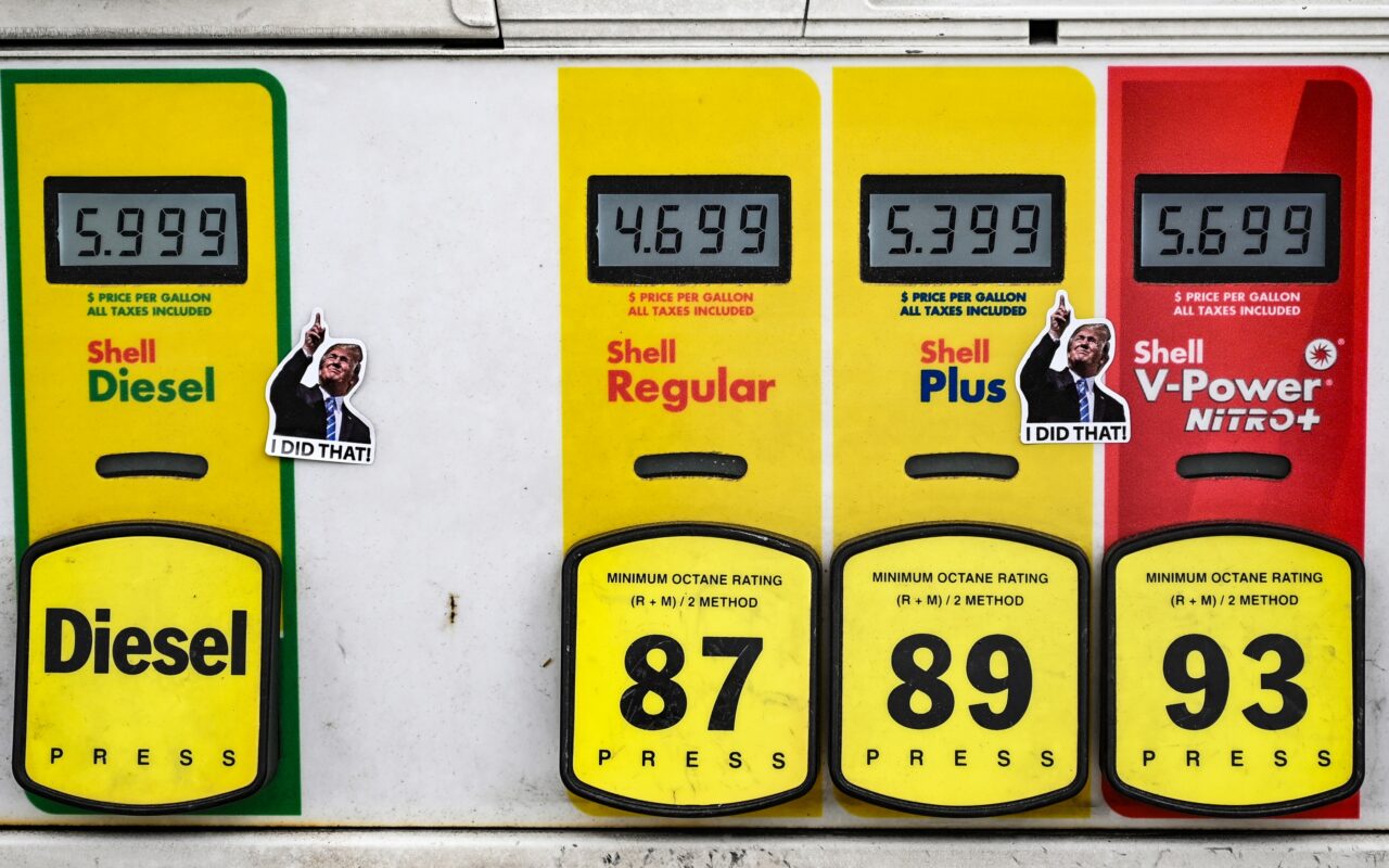 The Lag Between an Iran Deal and Lower Oil Prices