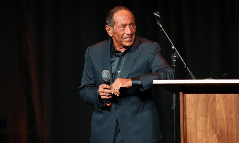 Paul Anka tells Bill Maher crime has gone ‘through the roof’ in Canada amid recent immigration