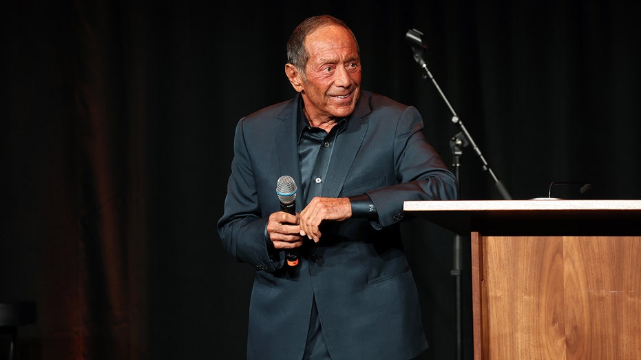 Paul Anka tells Bill Maher crime has gone ‘through the roof’ in Canada amid recent immigration