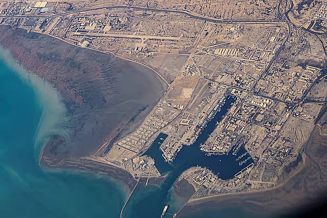 US carries out new strikes on southern Iran