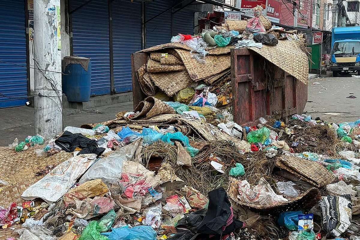 Dhaka’s 2 city corporations fail to clear all qurbani waste within 12 hrs as promised