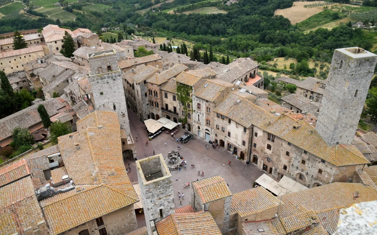 Americans in Italy: The most popular areas to move to and passports for kids born in Italy