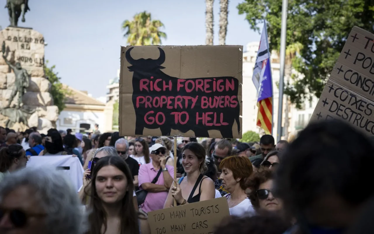 Foreign residents don’t outspend locals in Spain’s housing market, non-residents do