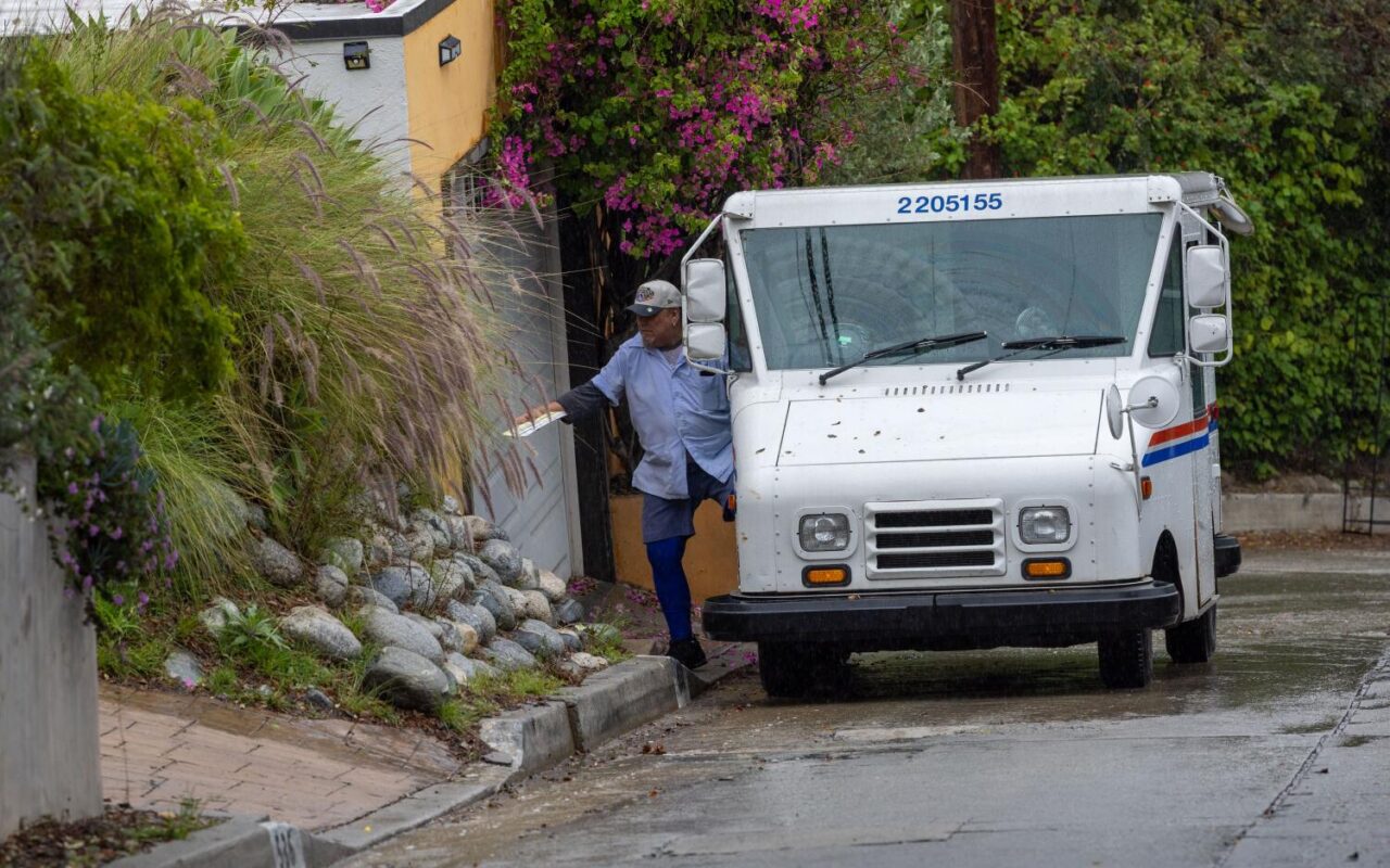 Los Angeles tops nation in dog attacks on postal workers, again