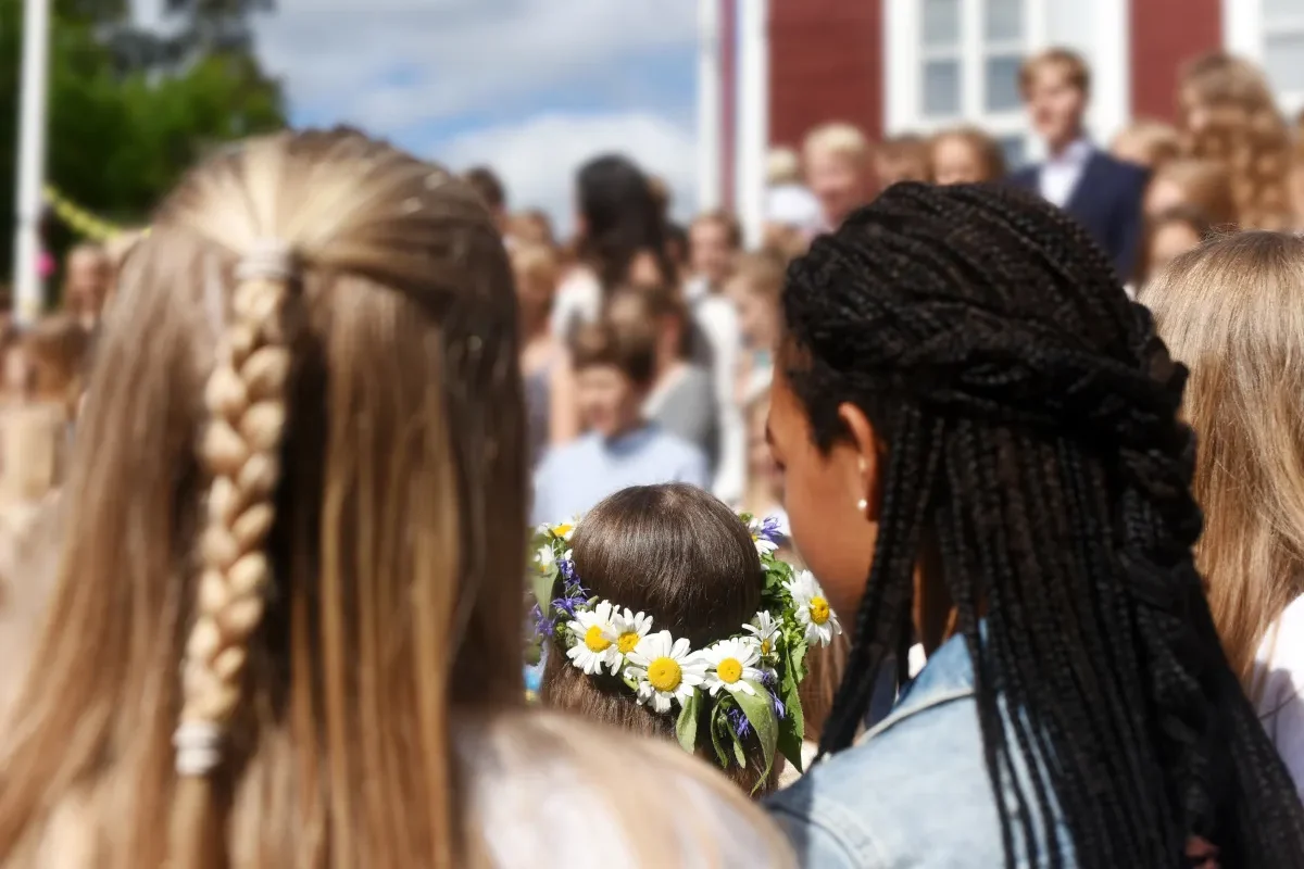 Swedish municipalities (at least some) ban end-of-term gifts for teachers