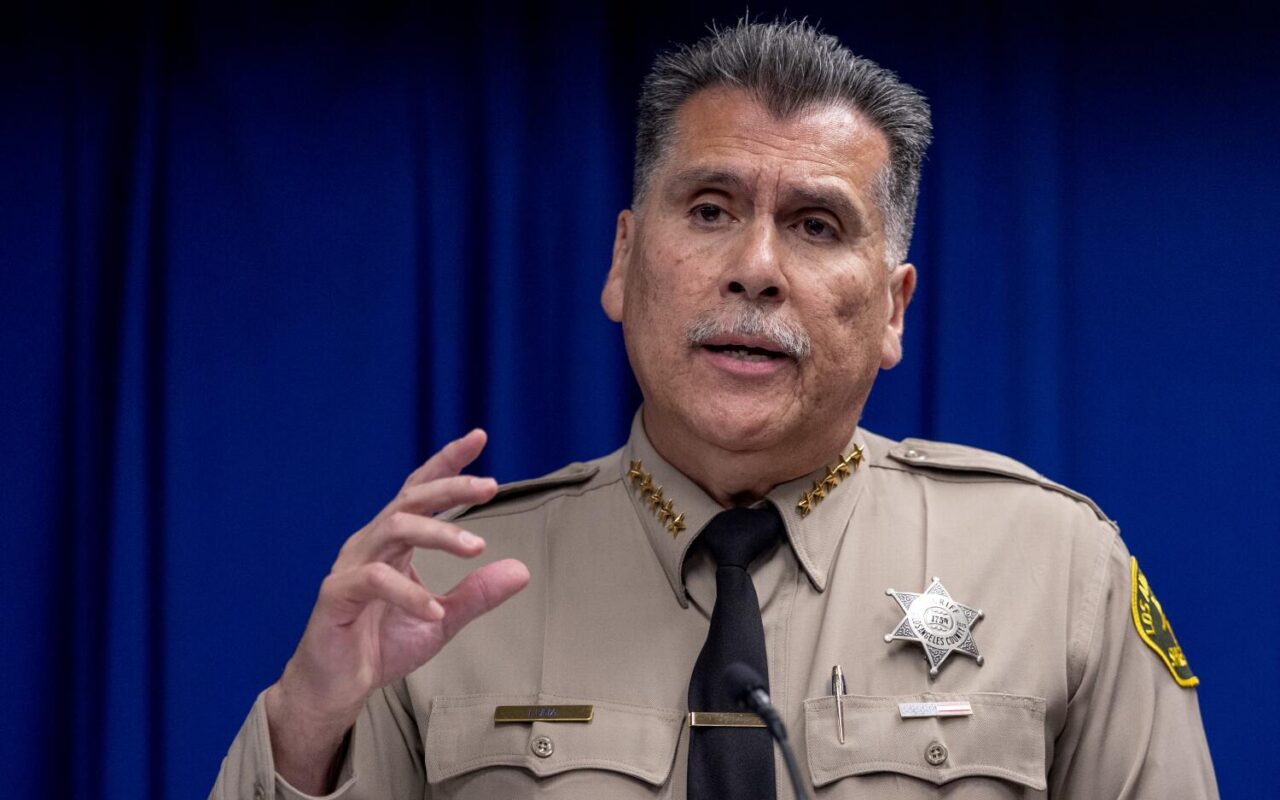 Luna faces off against ex-Sheriff Villanueva in crowded primary rematch