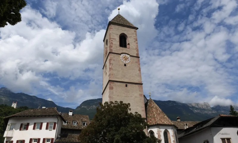 Why isn’t Pentecost Monday a public holiday in Italy?