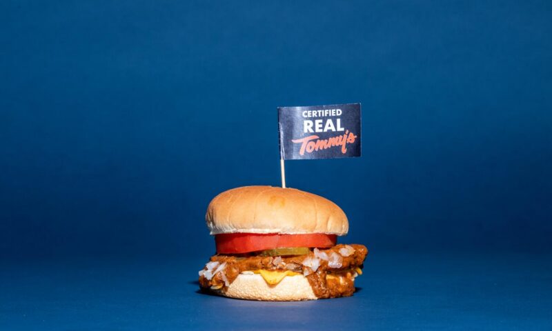 Iconic local burger chain celebrates 80th anniversary with 80-cent burger