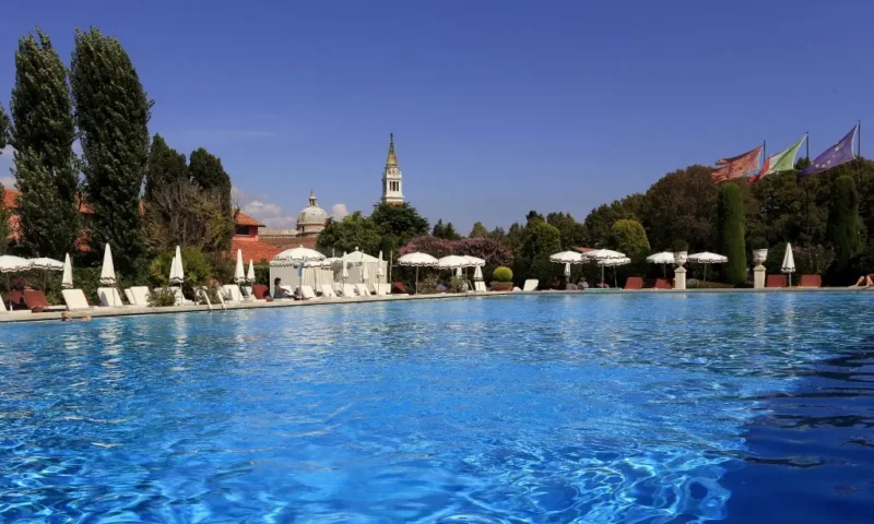 La Bella Vita: Pool days, floral displays and Republic Day