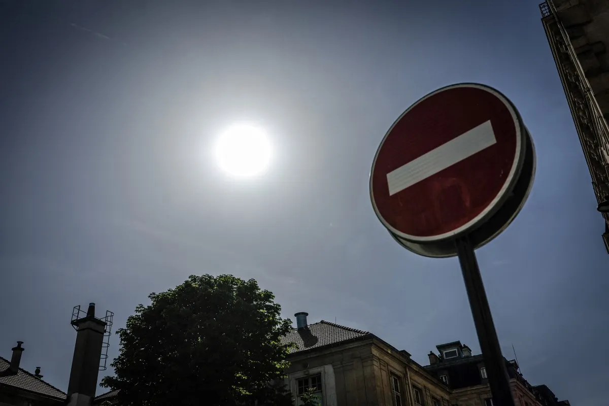 France warns public after seven deaths linked to May heatwave