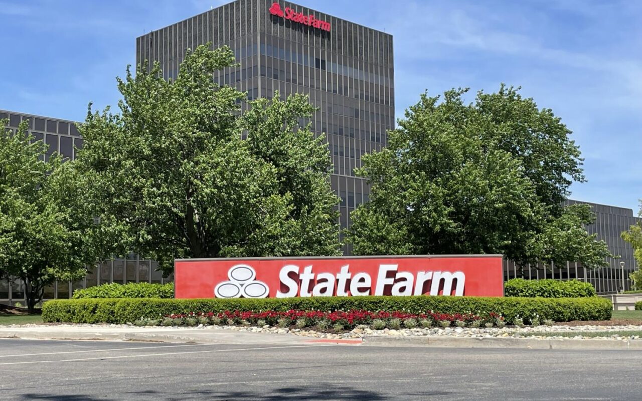 Trump administration supports L.A. wildfire victims suing State Farm