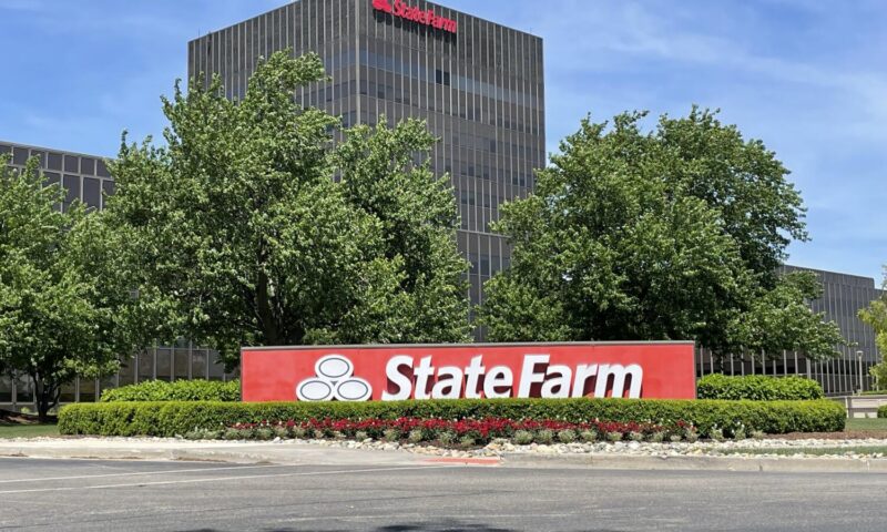 Trump administration supports L.A. wildfire victims suing State Farm