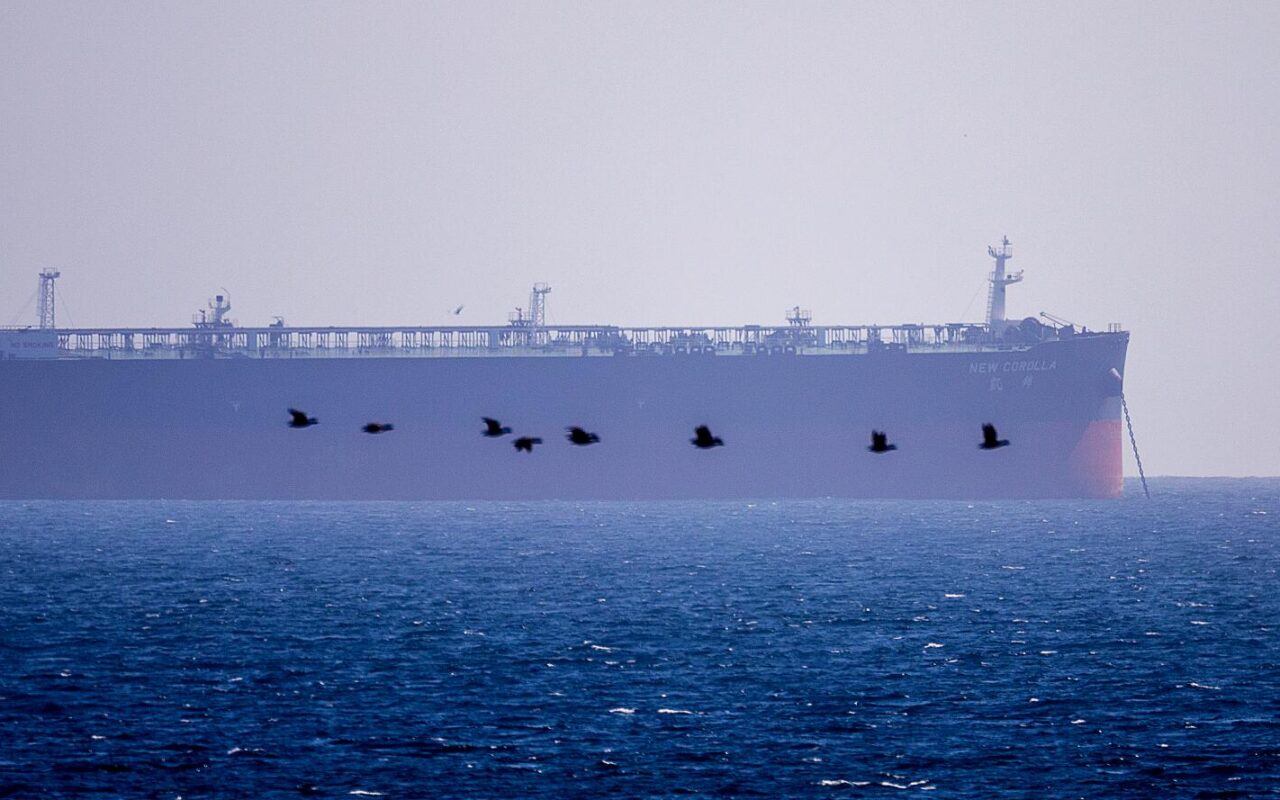 Ships at L.A.’s ports face a fuel shock that’s shaking the economy