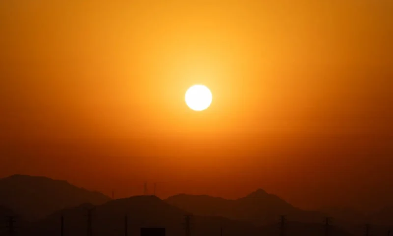 Summer weather set to hit Switzerland over long weekend