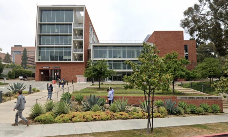 Hiltzik: Justice Department attack on UCLA and other med schools shows it has no idea what makes a good doctor