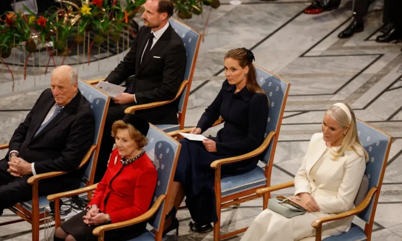 Norway’s Queen Sonja in hospital with heart trouble