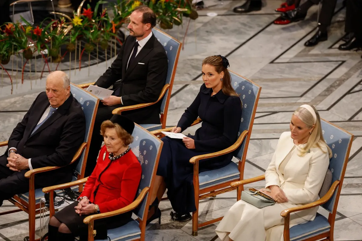 Norway’s Queen Sonja in hospital with heart trouble