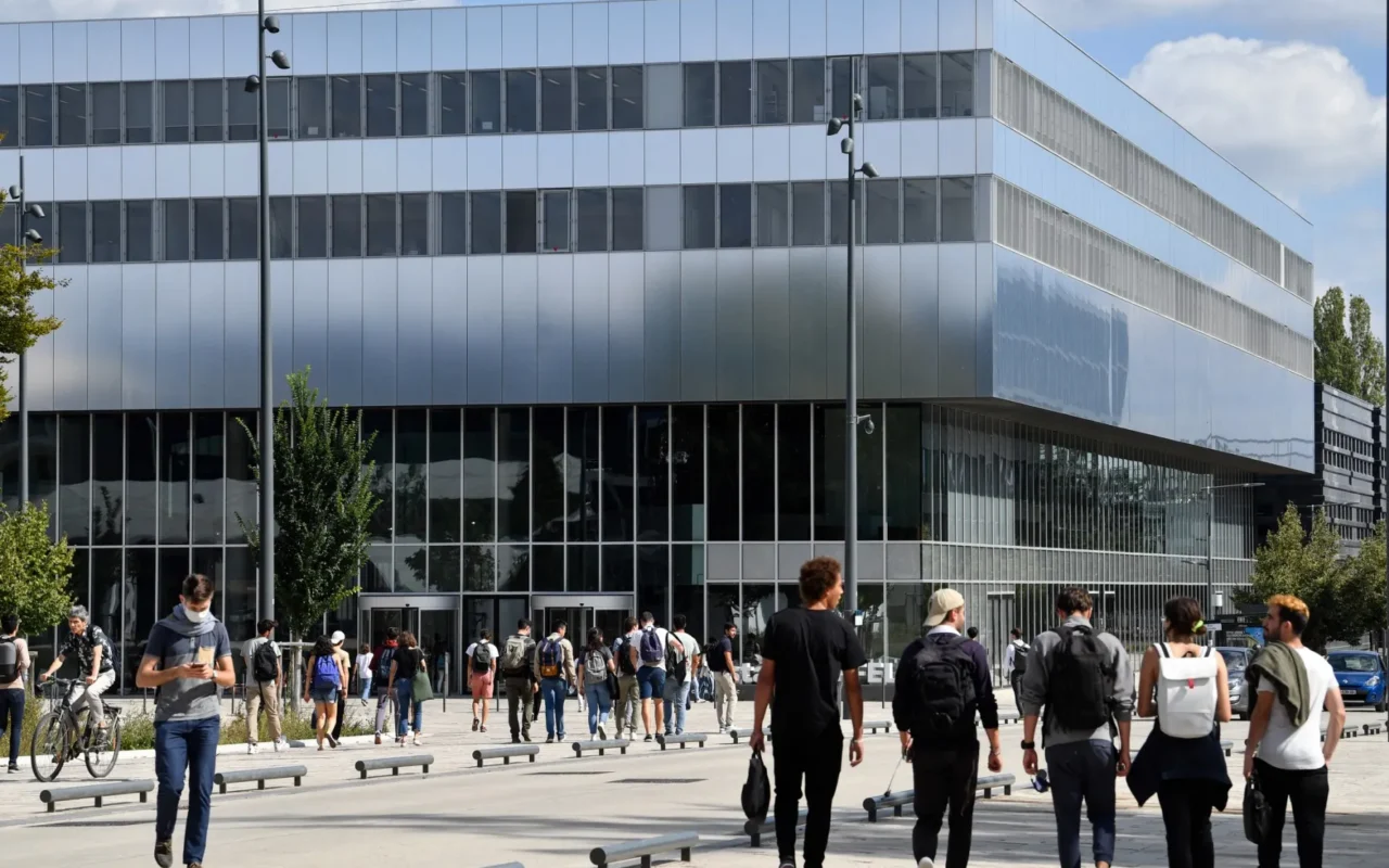 French universities to increase fees for international students