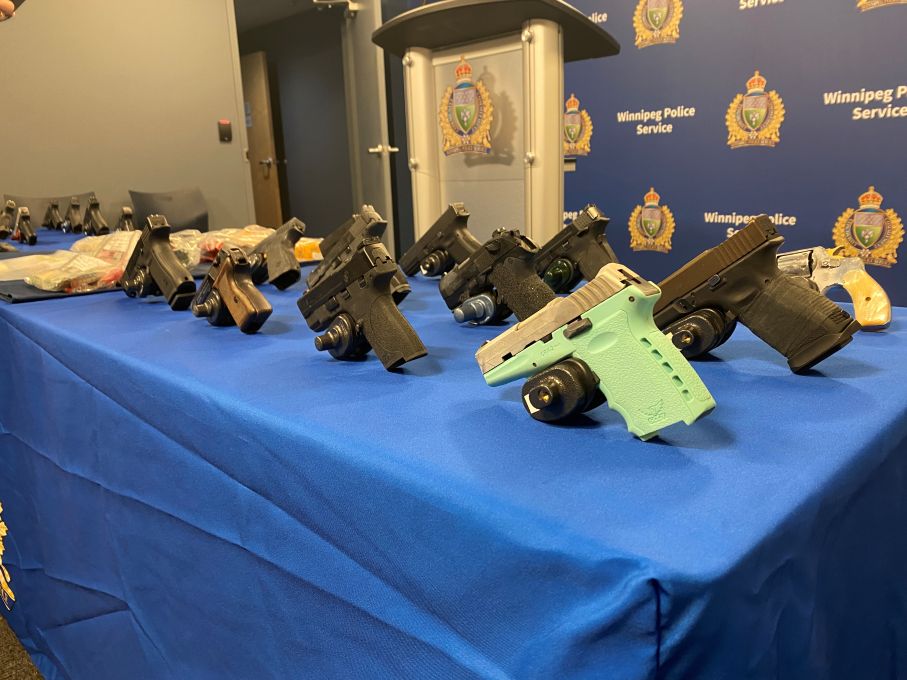 Winnipeg man facing 77 drug trafficking and gun charges: WPS