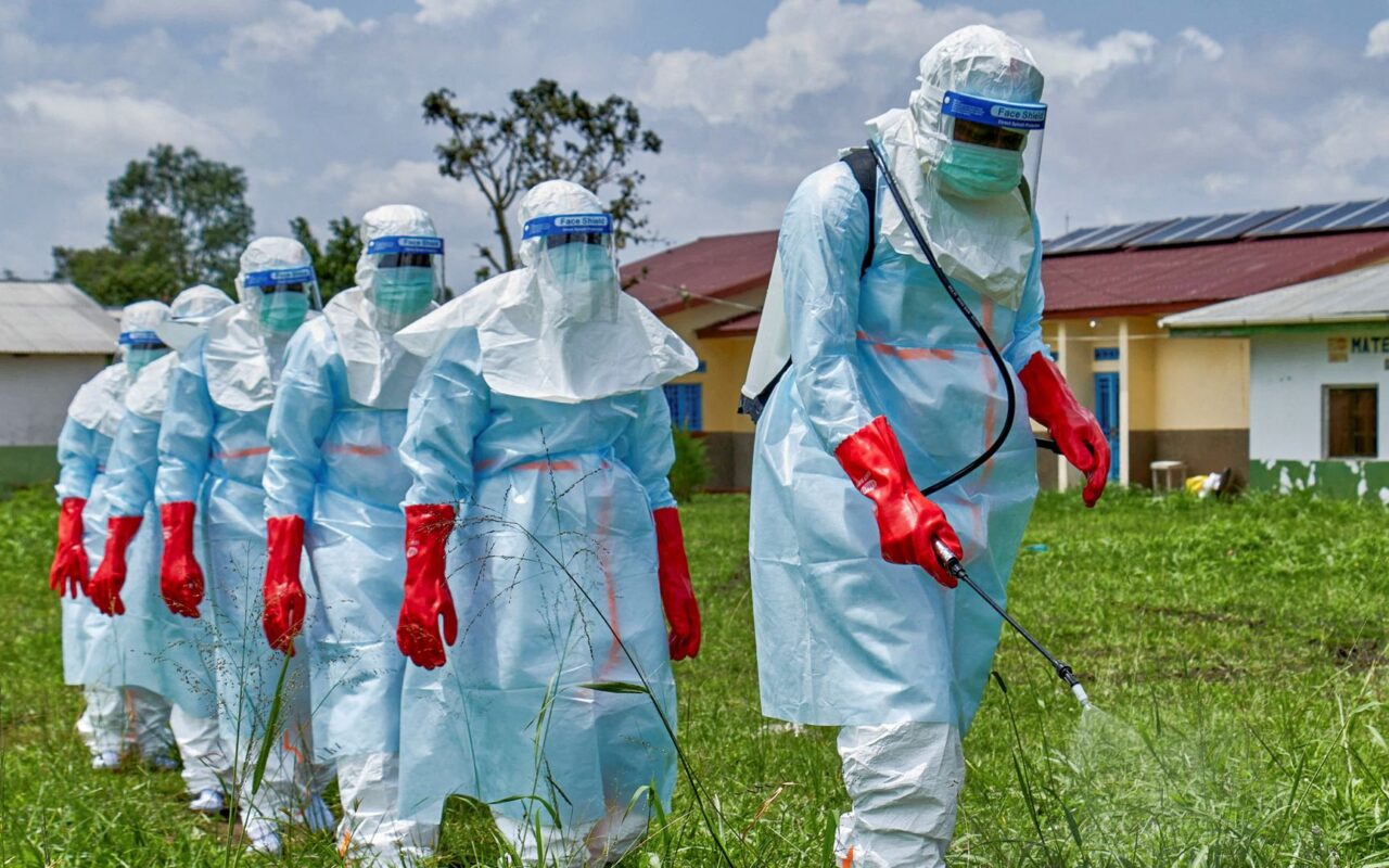 Ebola outbreak ‘spreading rapidly’ – as vaccine from UK scientists ‘months away’