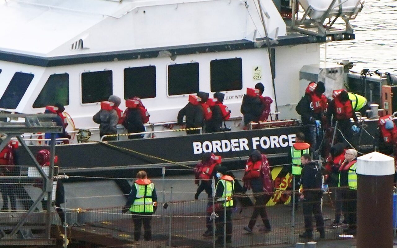 AI to be used to check age of asylum seekers posing as children