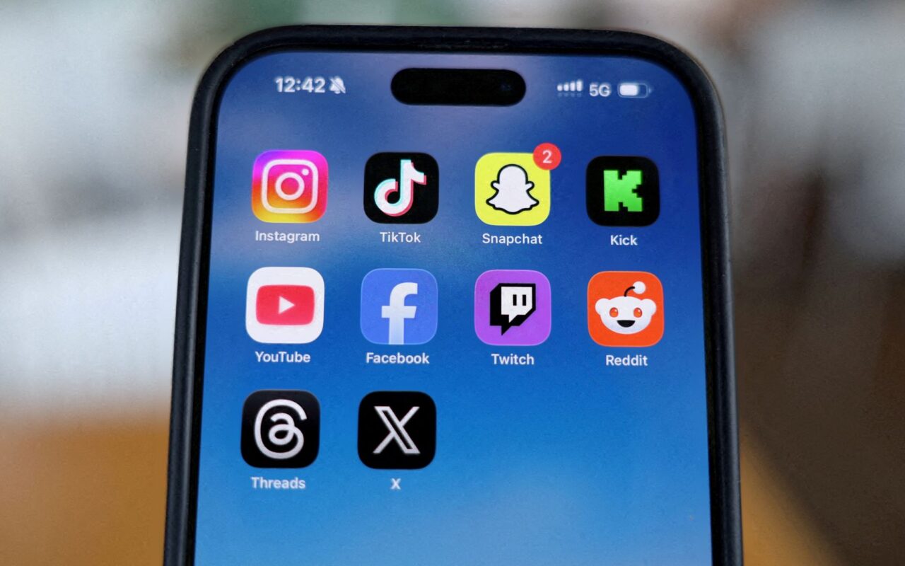 Social media firms need to prove platforms are safe before children can use them, campaigners urge PM