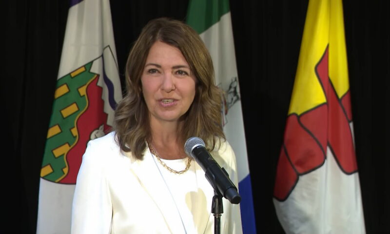 Western premiers meet in Kananaskis under cloud of Alberta separatism